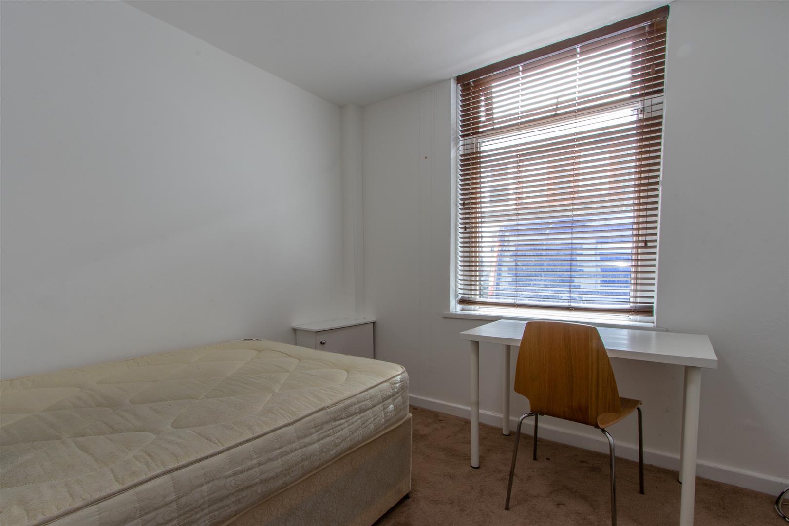 Crwys Place, Cathays — photograph 9